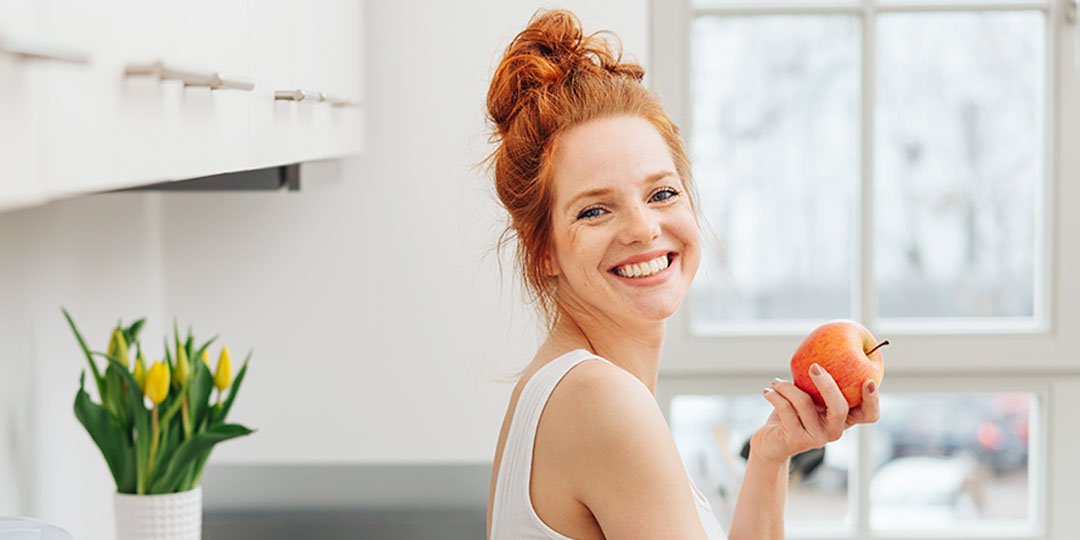 Cómo la nutrición fortalece dientes y gengivas